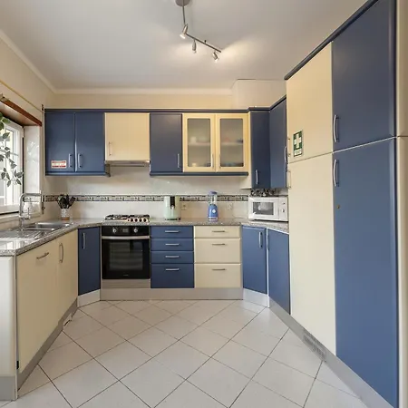 Casa Da Barragem * Atouguia Da Baleia